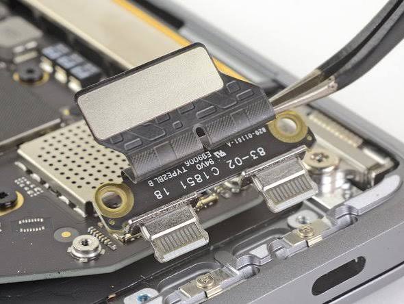 Troca de Conector USB-C MacBook