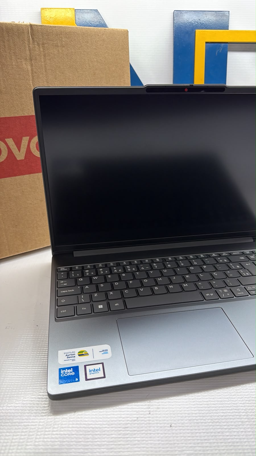 Lenovo Ideapad Slim 3 com caixa - Imagem 4