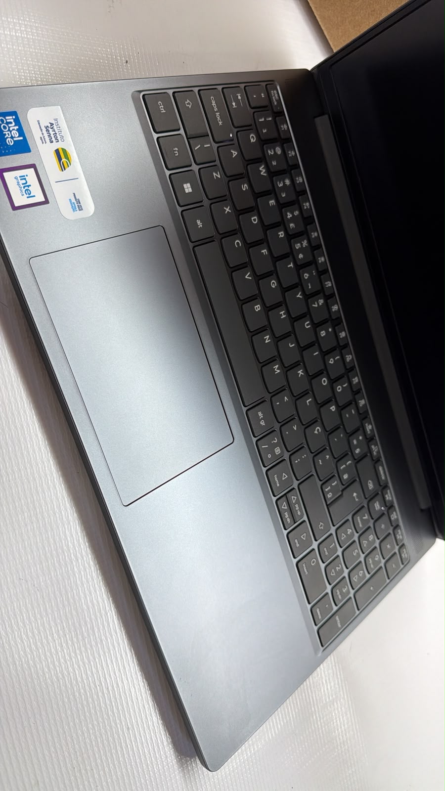 Lenovo Ideapad Slim 3 com caixa - Imagem 3